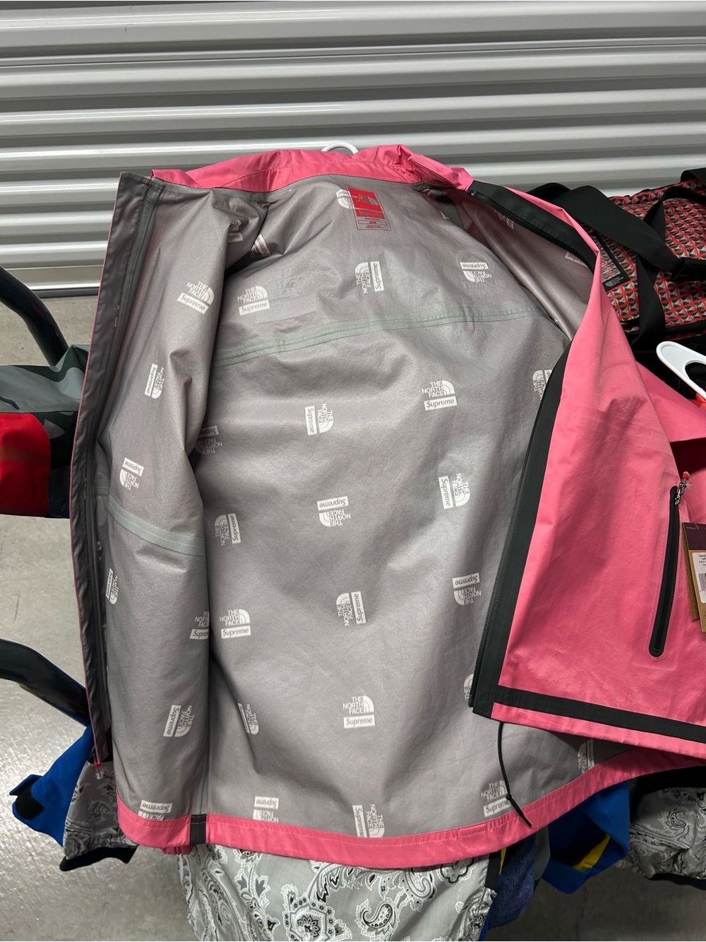 Supreme x the northface summit series outer tape seam coaches jacket - Picture 2 of 4